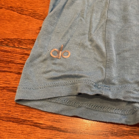 Alo Yoga Breathe Tank Medium - Picture 4 of 5